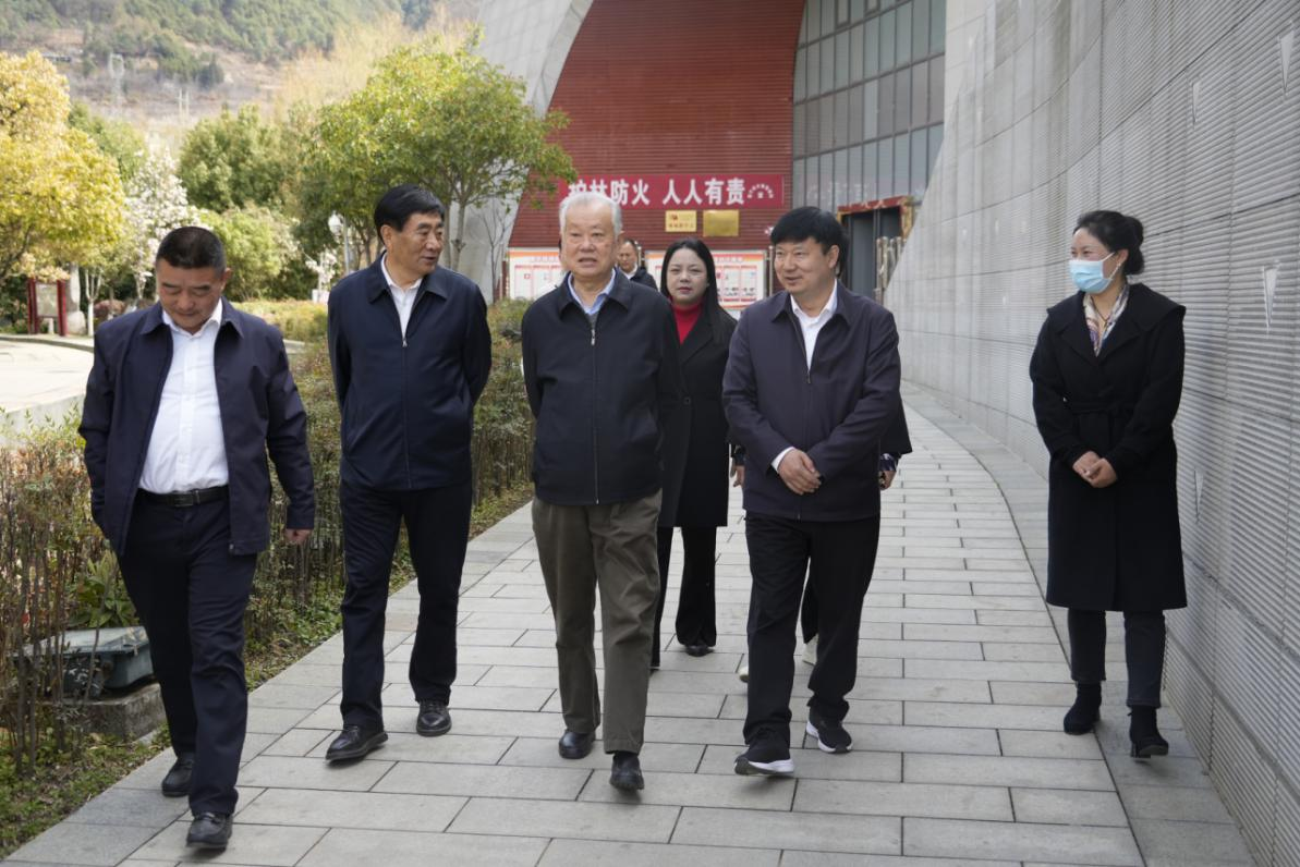 省關工委執行主任張中偉一行考察調研 涼山關心下一代工作